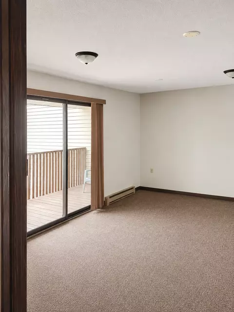 808 Hills Ave, Jackson, MN 56143