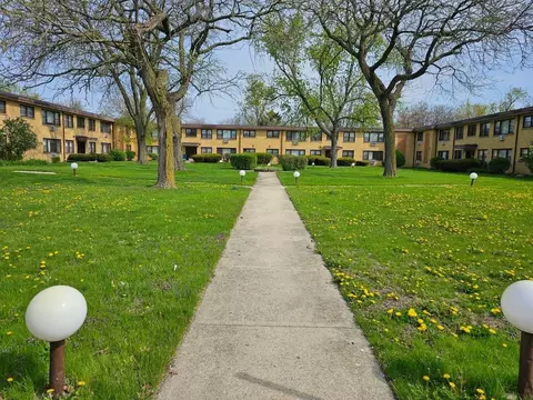 2420 W 183rd St, Homewood, IL 60430
