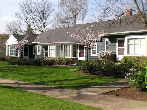 4405 NE Hoyt St, Portland, OR 97213