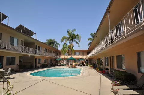 1341 W Carson St, Torrance, CA 90501
