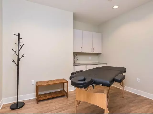  8045 Metcalf Ave, Overland Park, KS 66204 photo 21