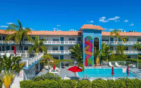 1120 NE 9th Ave, Fort Lauderdale, FL 33304