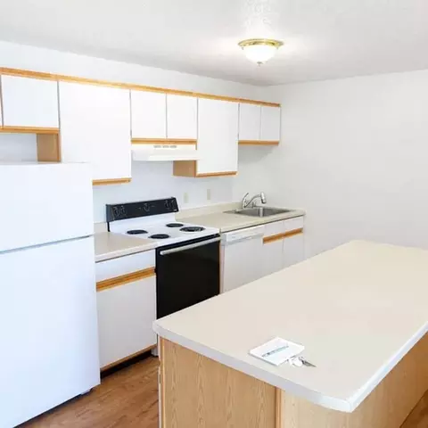 621 Amy Dr, Holmen, WI 54636