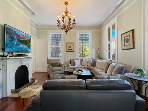 209 W Bolton St, Savannah, GA 31401