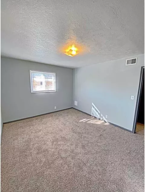 1115 N 48th St, Omaha, NE 68132