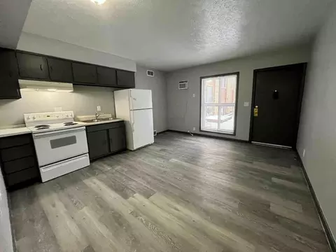 1115 N 48th St, Omaha, NE 68132