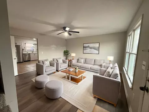 160 Cox Rd, Johnson City, TN 37615