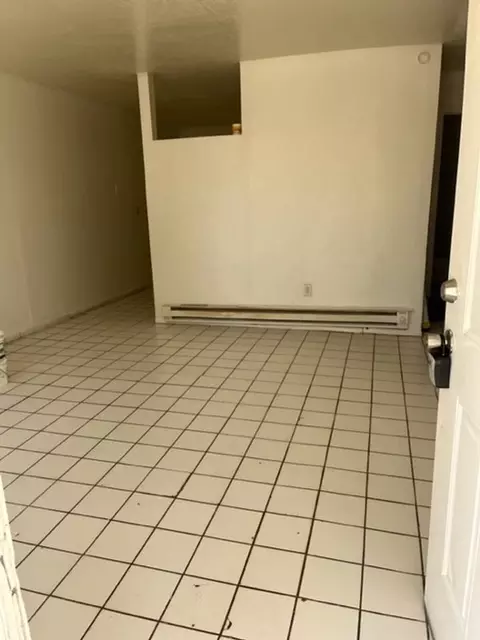 209 Texas St NE, Albuquerque, NM 87108