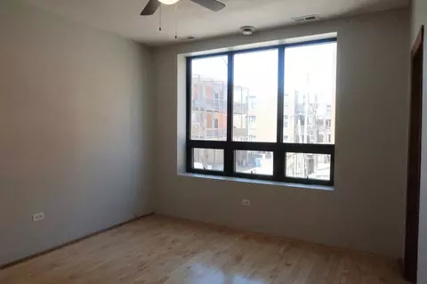 2747 W Armitage Ave, Chicago, IL 60647