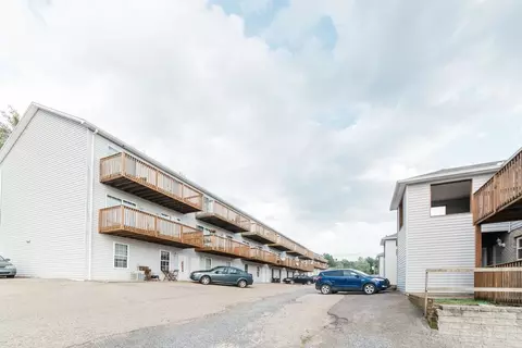 100 Pinnacle Height Dr, Morgantown, WV 26505