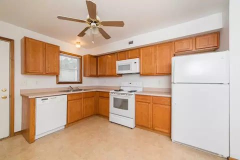 100 Pinnacle Height Dr, Morgantown, WV 26505