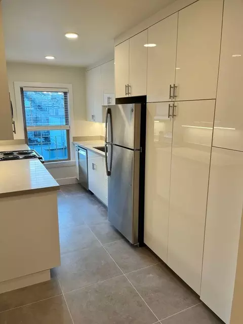 566 Vallejo St, San Francisco, CA 94133