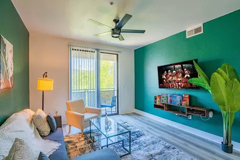 6610 N 93rd Ave, Glendale, AZ 85305