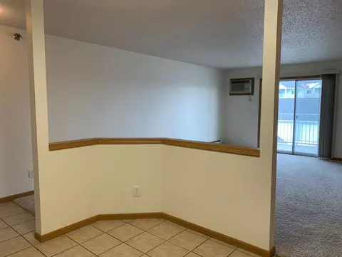 4281 33rd Ave S, Fargo, ND 58104