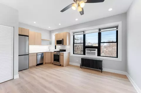 1546 W Jonquil Ter, Chicago, IL 60626