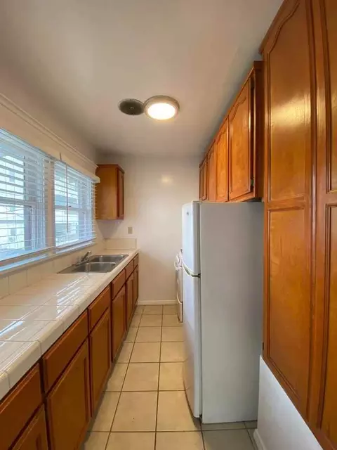 427 Chestnut Ave, Long Beach, CA 90802 photo 7