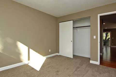 3611 SW Baird St, Portland, OR 97219