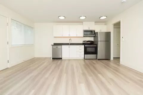 295 3rd St, Lake Oswego, OR 97034