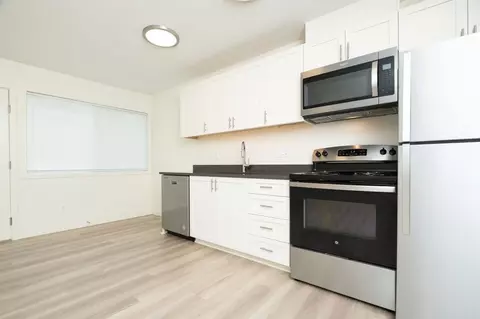 295 3rd St, Lake Oswego, OR 97034