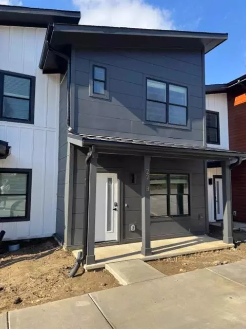 228 Kluttz Ct SW, Concord, NC 28025