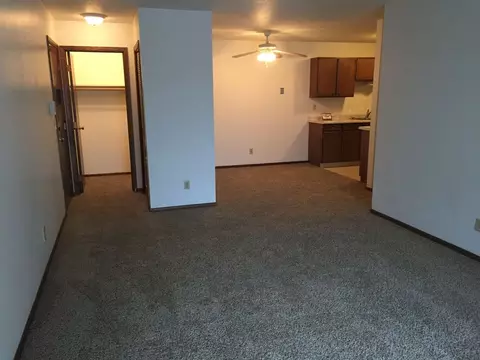 1206 27th Ave S, Moorhead, MN 56560