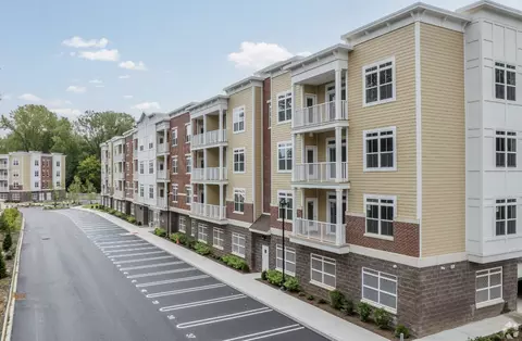 2 Soldier Hill Rd, Paramus, NJ 07652