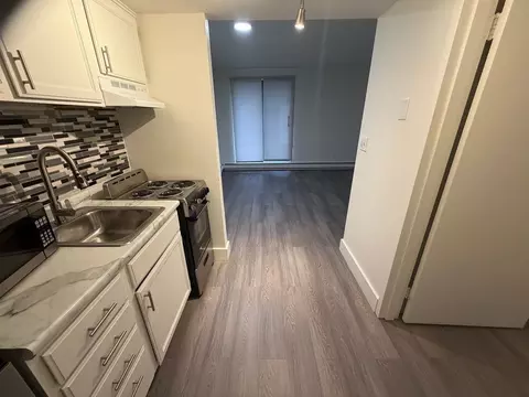 7300 W Dean Rd, Milwaukee, WI 53223