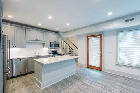 10 Orrs Ct, Charleston, SC 29403