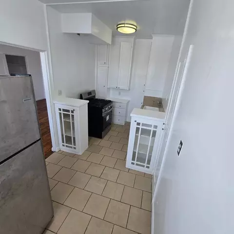 1717 N Normandie Ave, Los Angeles, CA 90027
