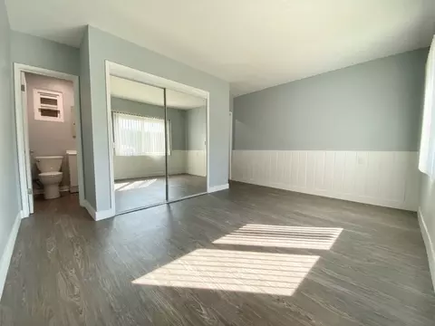 8400 Crenshaw Dr, Inglewood, CA 90305