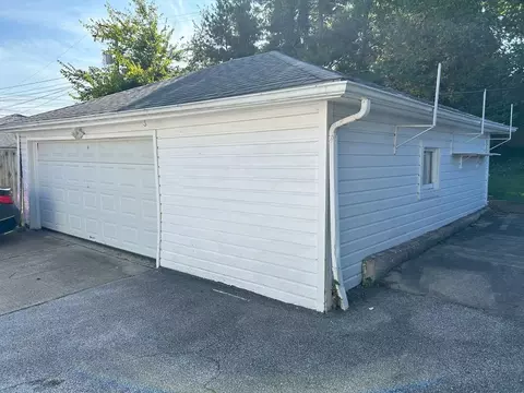 7405 Marlborough Ave, Parma, OH 44129