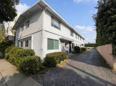 11820 Washington Pl, Los Angeles, CA 90066