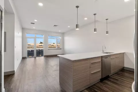400 Mystic Ave, Somerville, MA 02145 photo 4