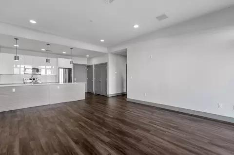 400 Mystic Ave, Somerville, MA 02145 photo 2