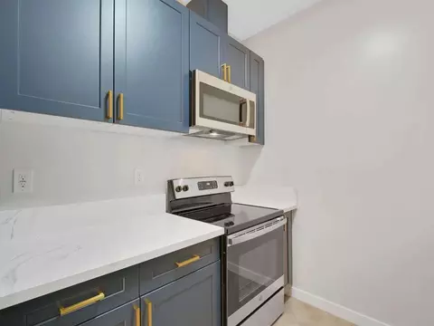 6175 Canterbury Dr, Culver City, CA 90230