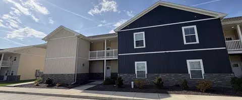 1612 S Hamilton St, Sullivan, IL 61951