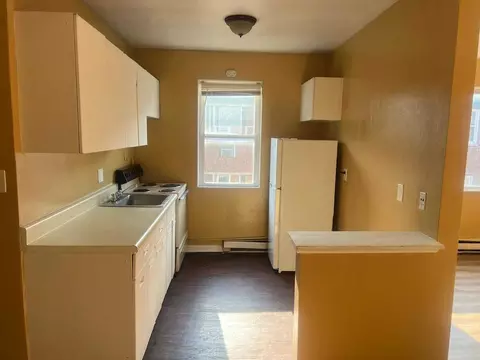 13955 Superior Rd, Cleveland Heights, OH 44118