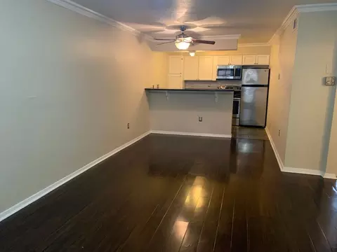 2805 Reagan St, Dallas, TX 75219