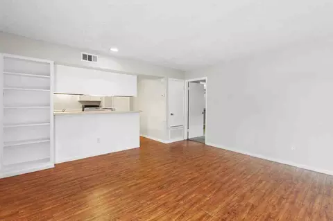1229 N Lbj Dr, San Marcos, TX 78666