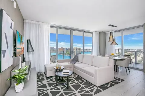 4010 S Ocean Dr, Hollywood, FL 33019