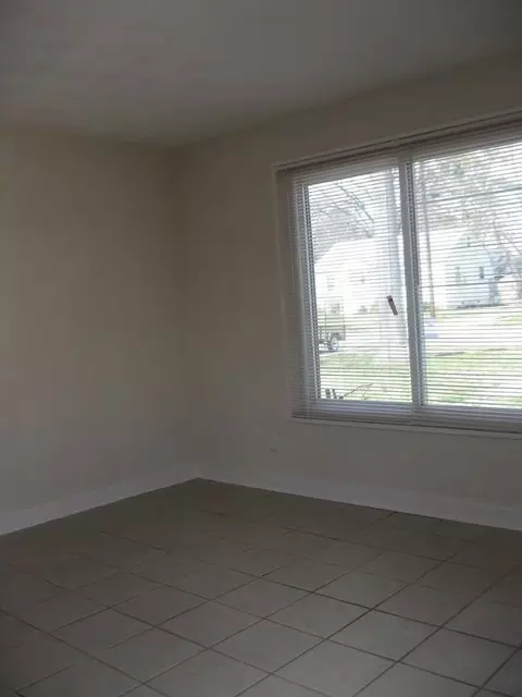327329 Woodview Ave, Norfolk, VA 23505