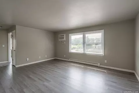1000 Taylor St, Little Chute, WI 54140