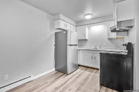 1000 Taylor St, Little Chute, WI 54140