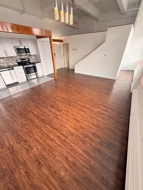 11 Park St, Springfield, MA 01103 photo 4