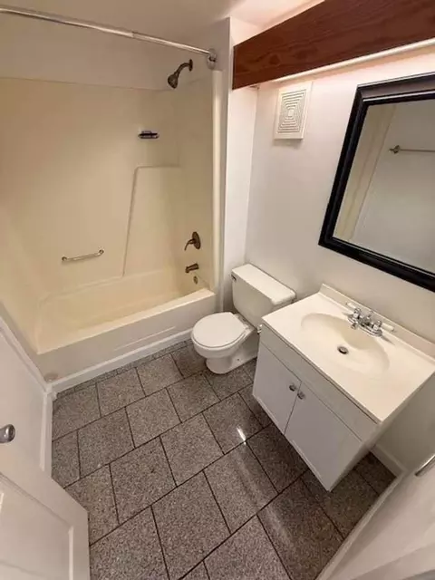 11 Park St, Springfield, MA 01103 photo 11