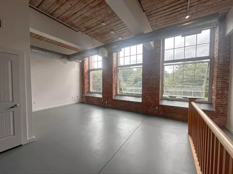 180 Waterman Ave, North Providence, RI 02911