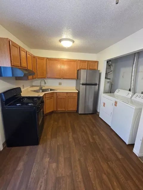 305 Fair Meadow Dr, Webster City, IA 50595