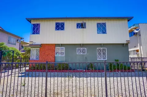 7117 Fulton Ave, North Hollywood, CA 91605