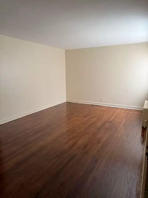 1639 E 74th St, Chicago, IL 60649
