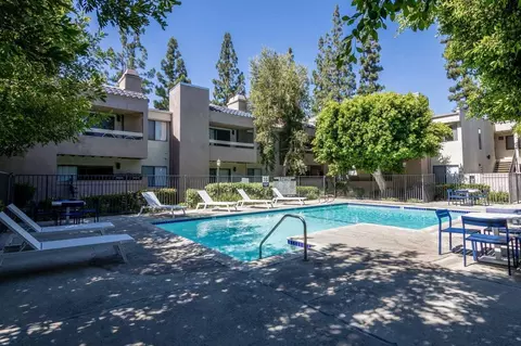 7810 Topanga Canyon Blvd, Los Angeles, CA 91304